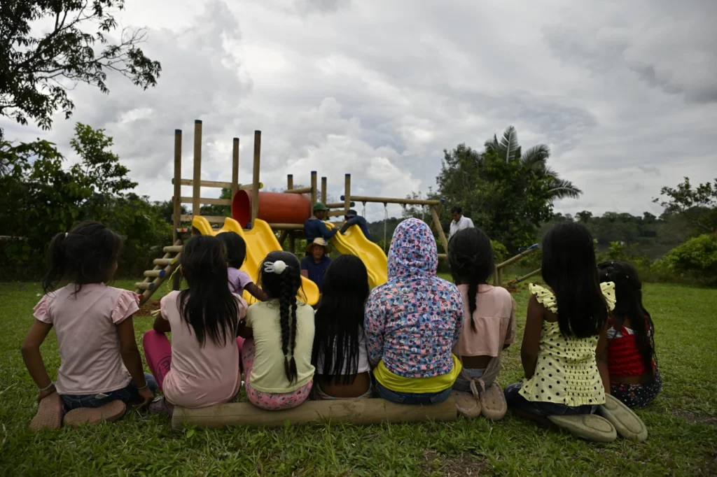 la promesa de un parque infantil la historia de mi regreso a la amazonia fotografia2