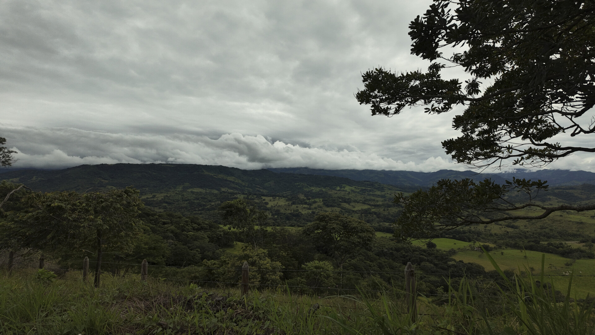 Paisaje visto desde la vereda Miravalles, municipio de El Castillo, Meta